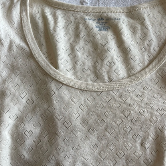 Brandy Melville baby tee - Picture 2 of 3